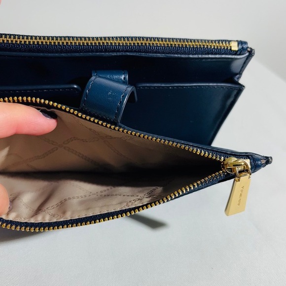 Michael Kors Women's Jet Set Travel Double Zip Leather Wristlet Wallet Navy - Picture 5 of 10